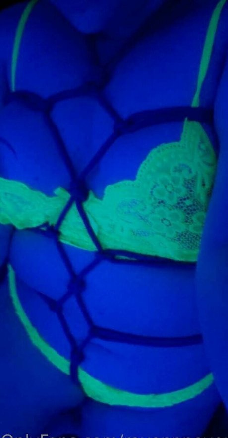 ravenpnevermore star nudes pics