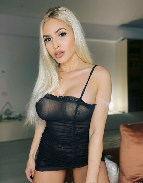 gabrielladeville Photo Gallery