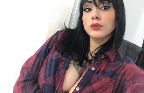 Deborah Milano pretty actress picture