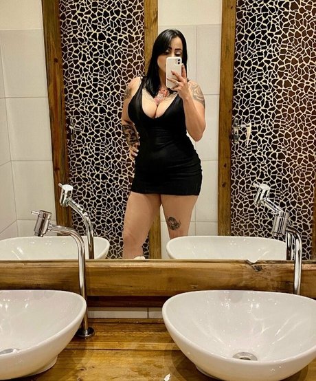 Deborah Milano star hot photo