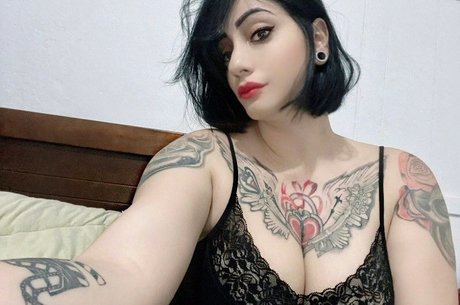 Deborah Milano sexy actress photos