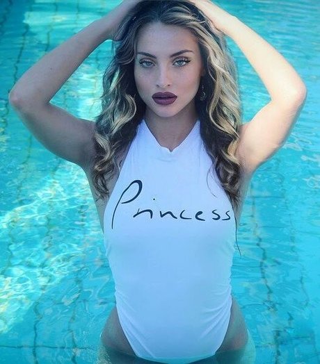 Tanya The Cat model picture