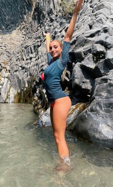 Tanya The Cat free model pictures