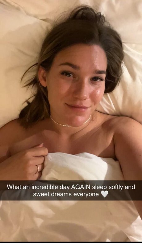 Milanka Bee Milanka bee star high quality image