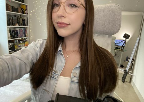 blonde handjob onlyfans art nude gallery