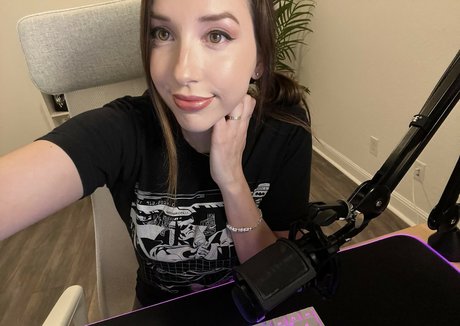 shemale fucks girl onlyfans free img