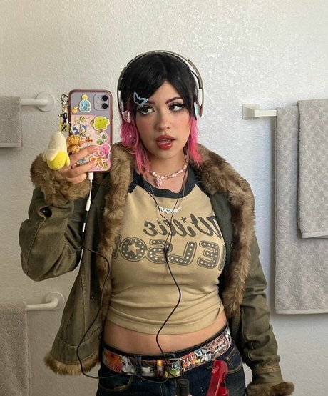 Tamakid model erotic gallery