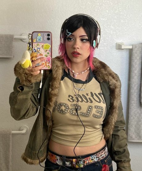 Tamakid star beautiful photo