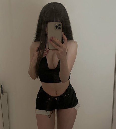 Bnniesxo sexy pornstar pic