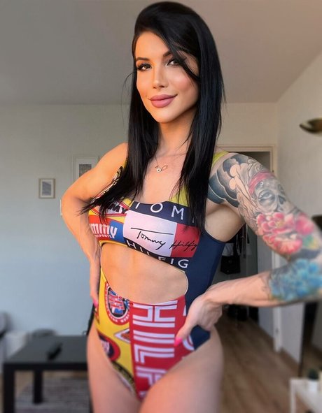 asian cheerleader onlyfans art naked pics