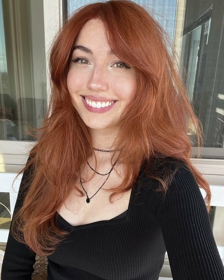 breebunn pornographic model photos