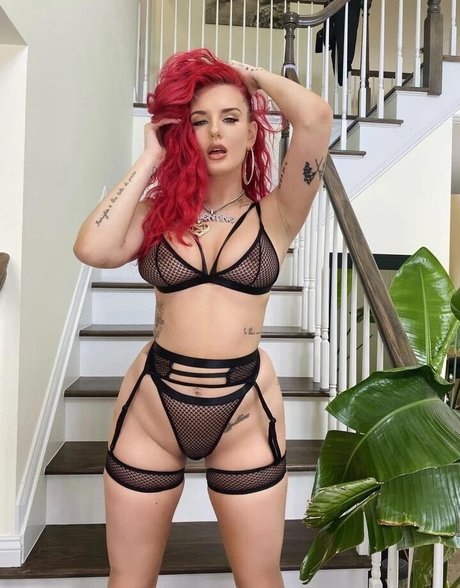Justina Valentine erotic star photos