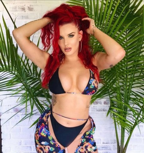 Justina Valentine pornstar xxx photos