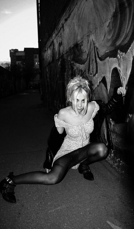 Ai Mori model top photos