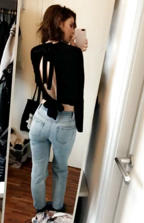 squat onlyfans hot pics