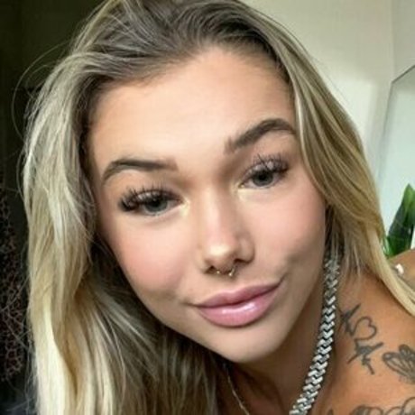 shelbygonzalezz pornstar hd photo