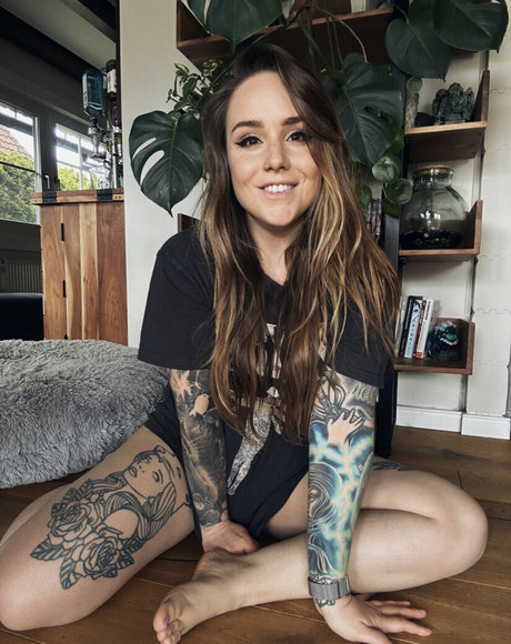 Missrage pornstar nude archive