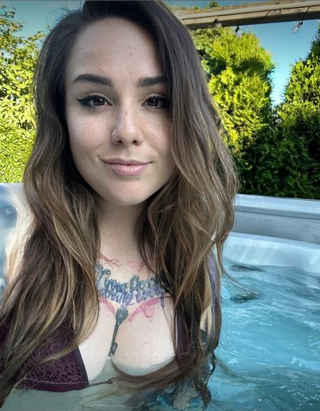 Missrage nudes actress photo