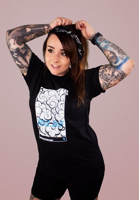 hottest wife onlyfans erotic image