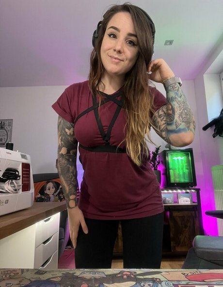 Missrage model sexy galleries