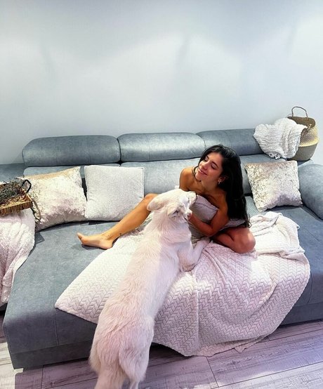 Estela Cruz sexy star image