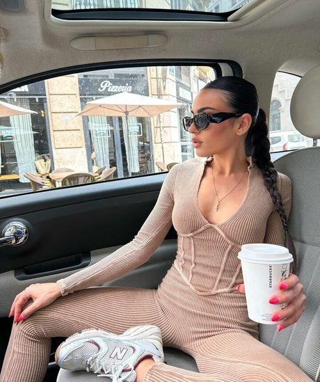 gamer onlyfans beautiful photos