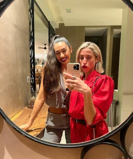 one onlyfans naked pics