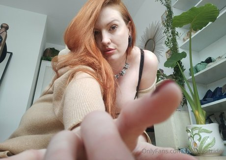 giantessgingerofficial nice actress image