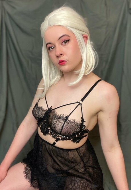 momocoloured star adult picture