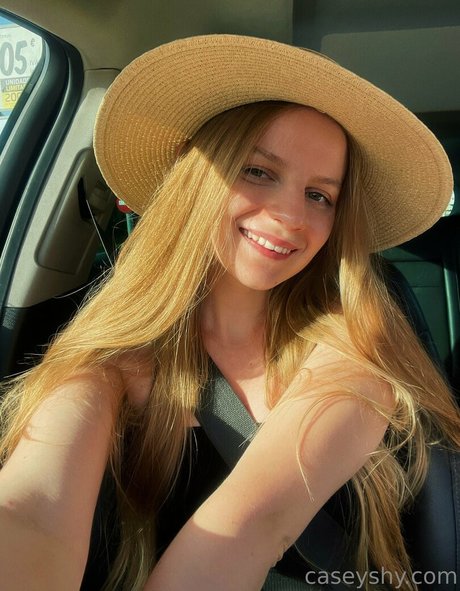 caseyshy model erotic photos