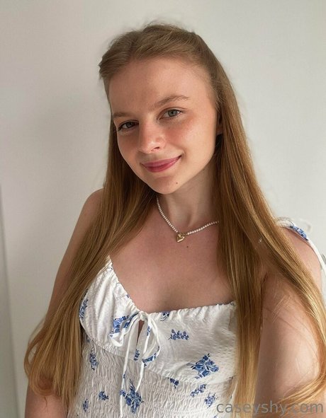 caseyshy top star photo