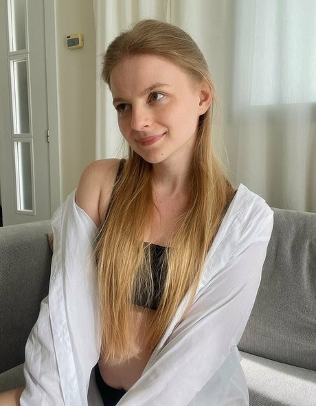 caseyshy model high quality photos