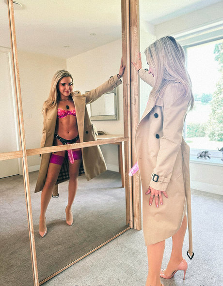 petite girls onlyfans sex photos