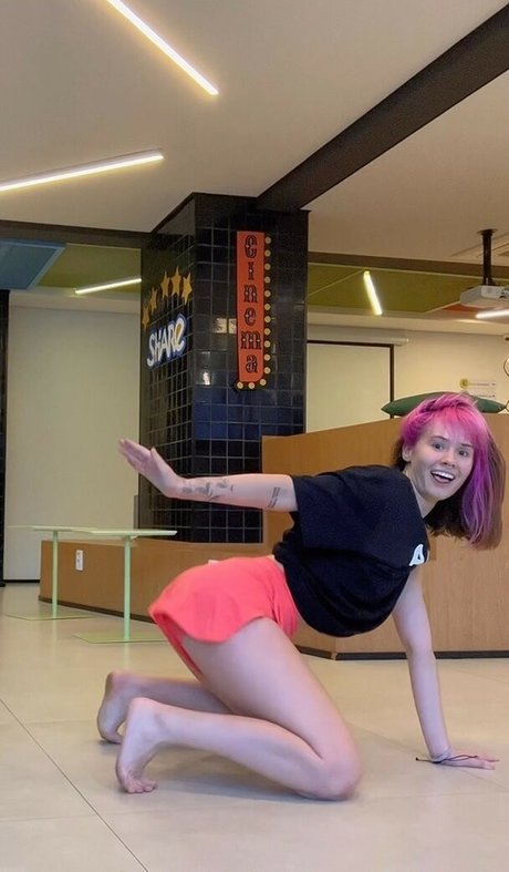 Juliakbarni pornographic star pictures