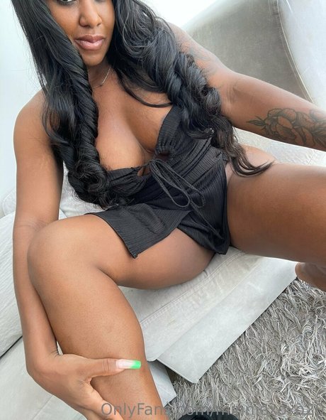 minniexoxo20 erotic actress archive