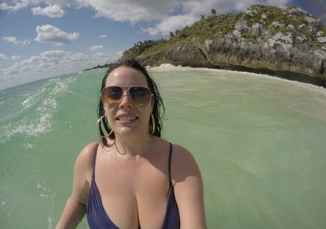 Kinsey Osborn star perfect photos