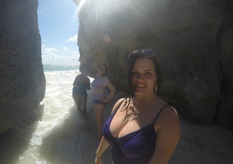 Kinsey Osborn pretty actress pic