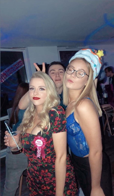 Amber Rose Brightman erotic pornstar img