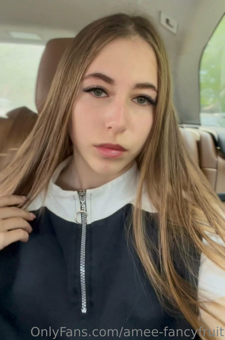 little lisa star beautiful photos