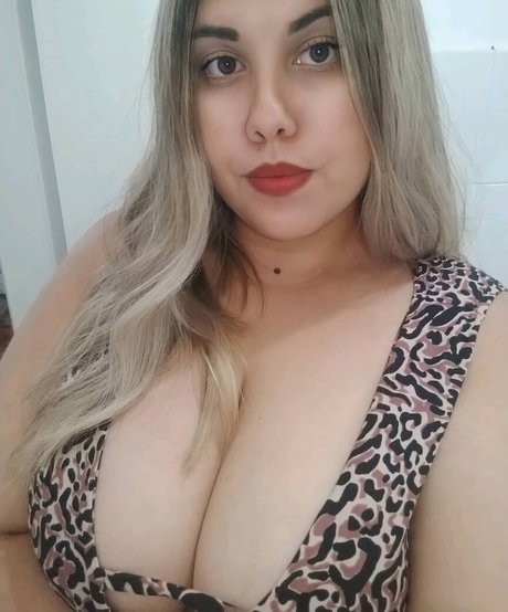 Bianca Novaes exclusive actress pics