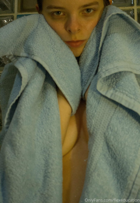 flexeducation star nude pic