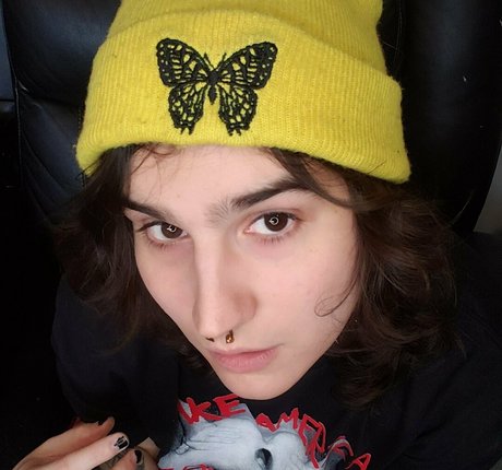 skyyshark actress image