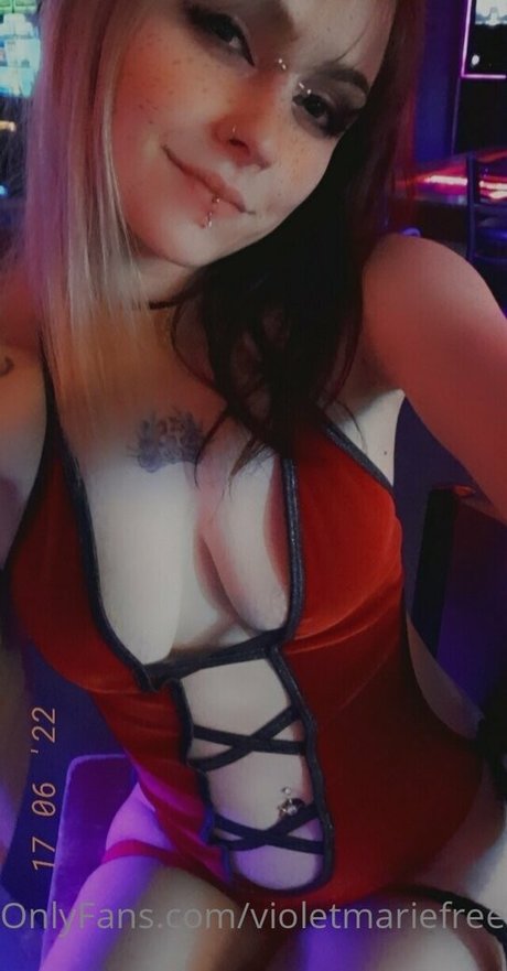 violetmariefree erotic model pic