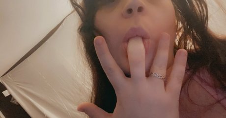 dizzylizzy8674 model adult picture