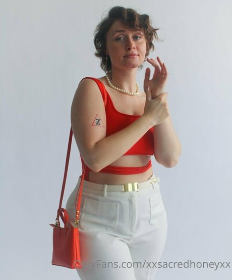 xxsacredhoneyxx model exclusive gallery