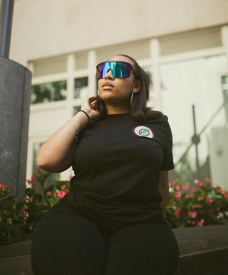 Kathrynn Marie star hot pics