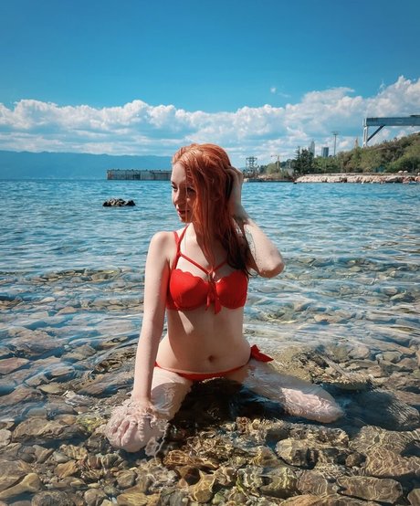 vleafnin sex model pictures