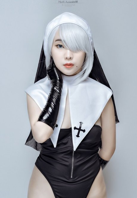 Natsuki Jiro model hot img