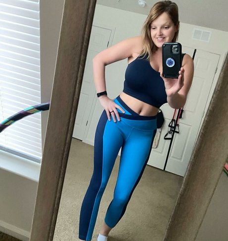 HealthyHappyFitandProud high quality pornstar pics