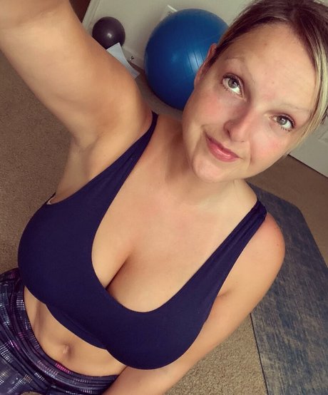 HealthyHappyFitandProud pornstar hd pics